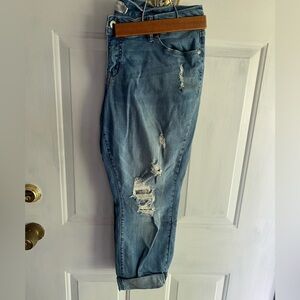 Torrid size 12 boyfriend skinny jeans capris